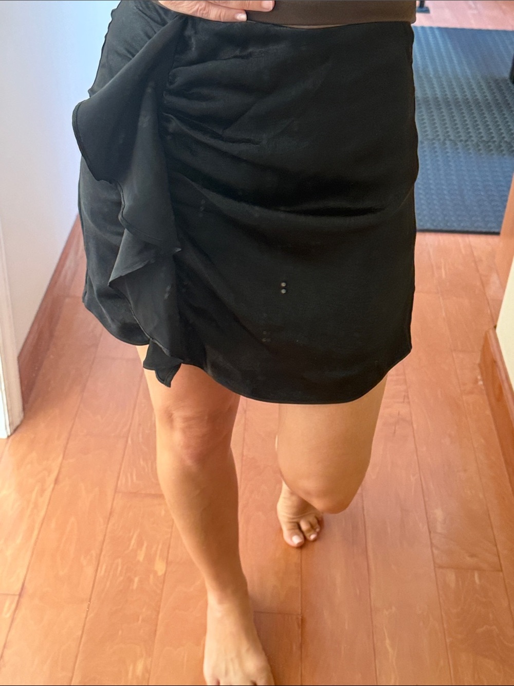 NWT Zara Black Ruffle Front satin Women's Skort
